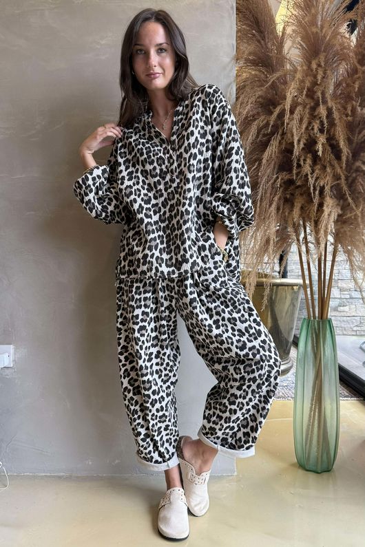 Lagen Zanzibar Seamed Tapered Barrel Pant Calico & Black